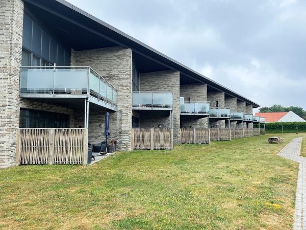 Facade med terrasser og altaner